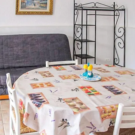 Апартаменты Awesome In W/ Outdoor Swimming Pool, Wifi And 1 Bedrooms Pigna