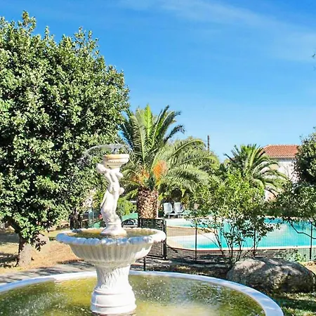 Awesome In W/ Outdoor Swimming Pool, Wifi And 1 Bedrooms Апартаменты